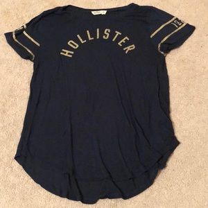 Hollister Navy w/ gold graphic tee